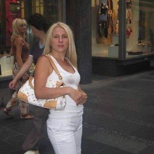 Meet your Posher, Natasha